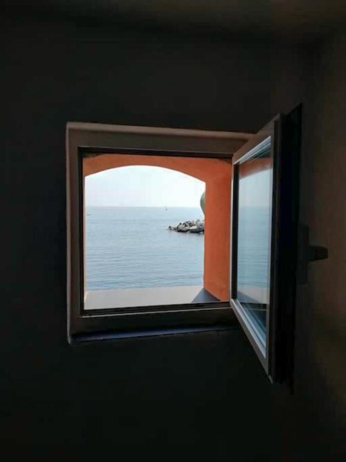 Casa Sulla Spiaggia Di Boccadasse Генуя Екстер'єр фото